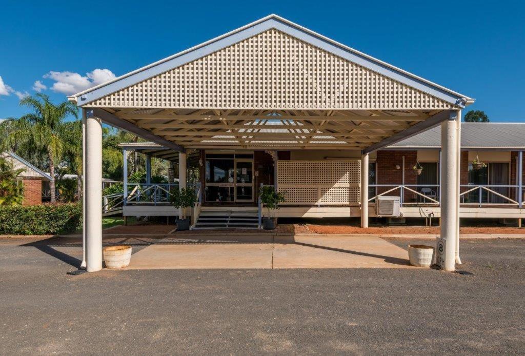 Tambo Mill Motel & Caravan Park Екстер'єр фото